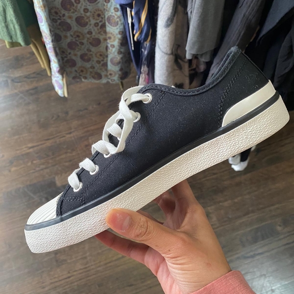 NIB Isabel Marant logo sneakers - Picture 2 of 2